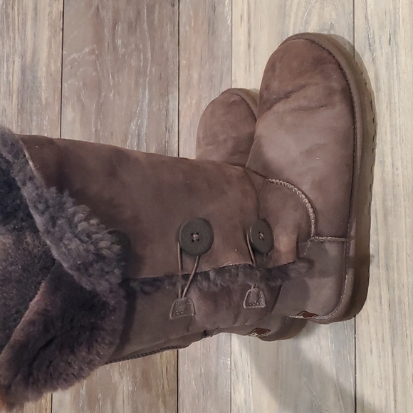 Ugg Australia tall boots Bailey Button Triplet II chocolate - Picture 2 of 16